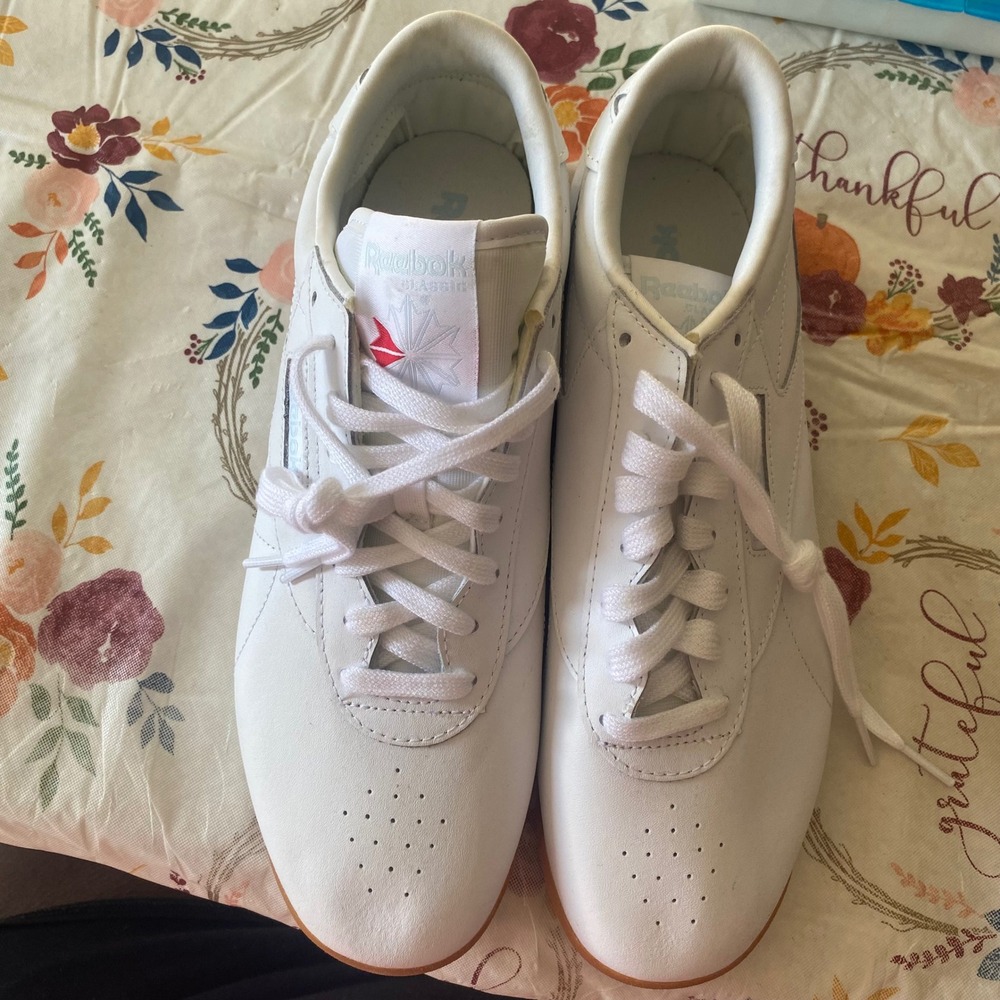 Reebok Classic Leather Gum‎ Sole White Women's Sneakers Size 10 US